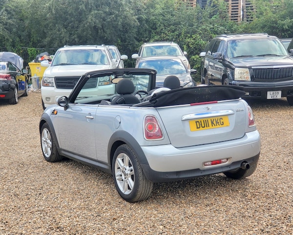 Used MINI Convertible 2011 for sale - 64215695: Photo 5