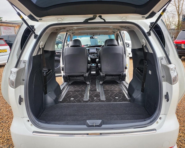 Used Toyota Estima 2013 for sale - 69642311: Photo 16