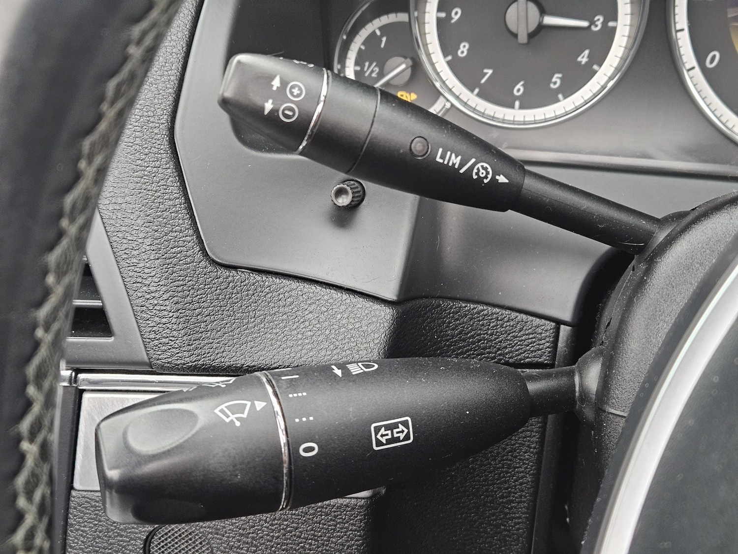 Used Mercedes-Benz E Class 2012 for sale - 77595044: Photo 25