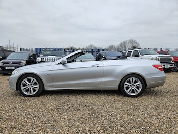 Used Mercedes-Benz E Class 2012 for sale - 77595044: Photo