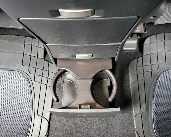 Used Chevrolet Captiva 2010 for sale - 67862660: Photo 26