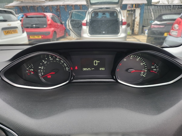Used Peugeot 308 2014 for sale - 74052483: Photo 15
