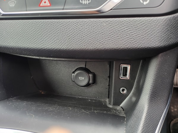 Used Peugeot 308 2014 for sale - 74052483: Photo 19