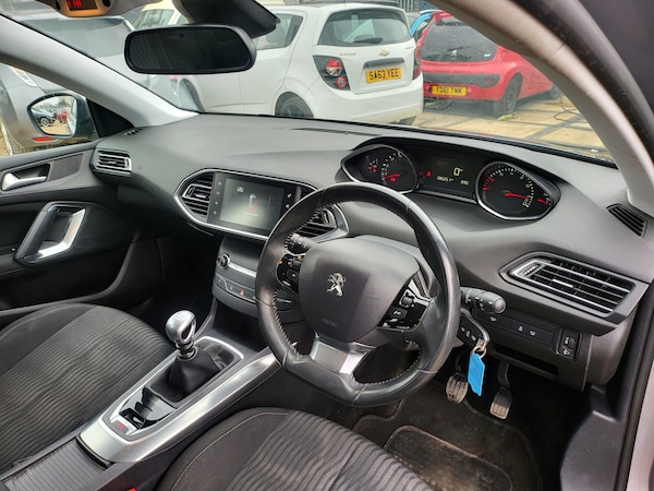Used Peugeot 308 2014 for sale - 74052483: Photo 21
