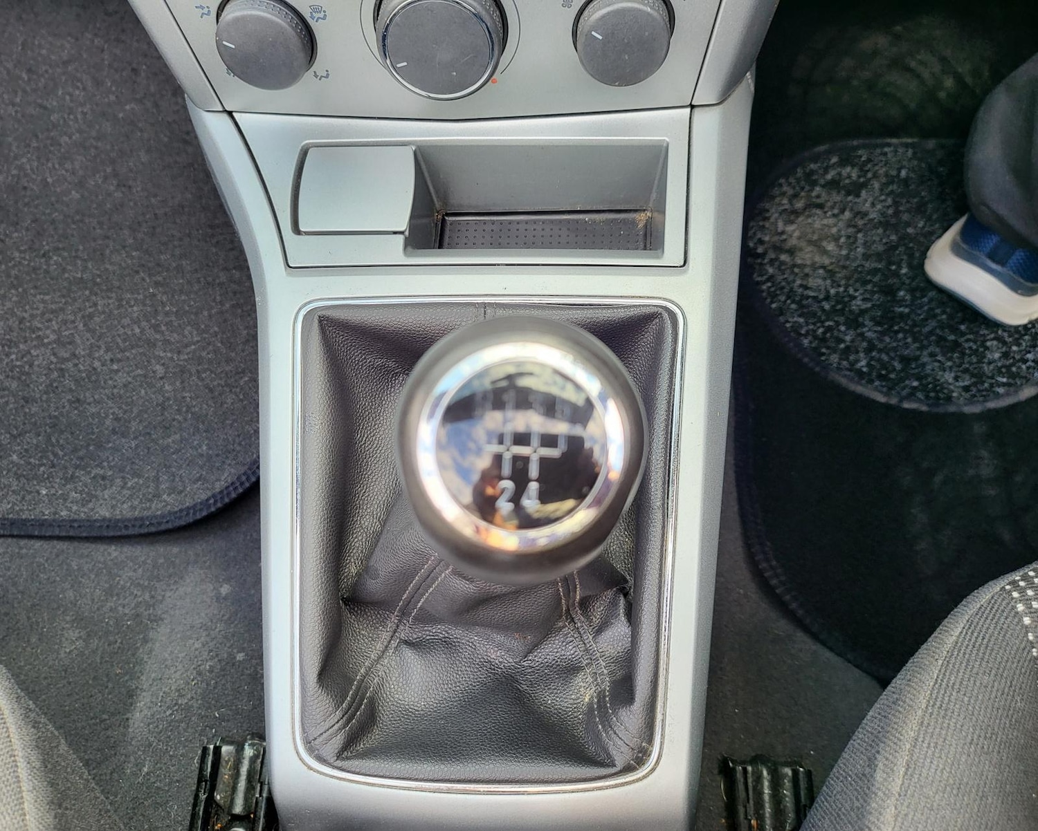 Vehicle 33