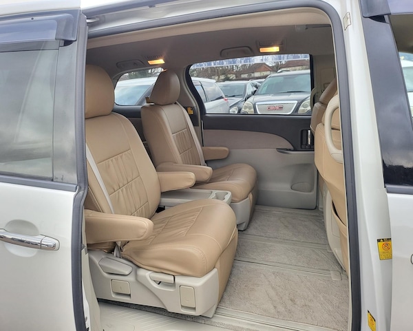 Used Toyota Estima 2012 for sale - 69644287: Photo 11