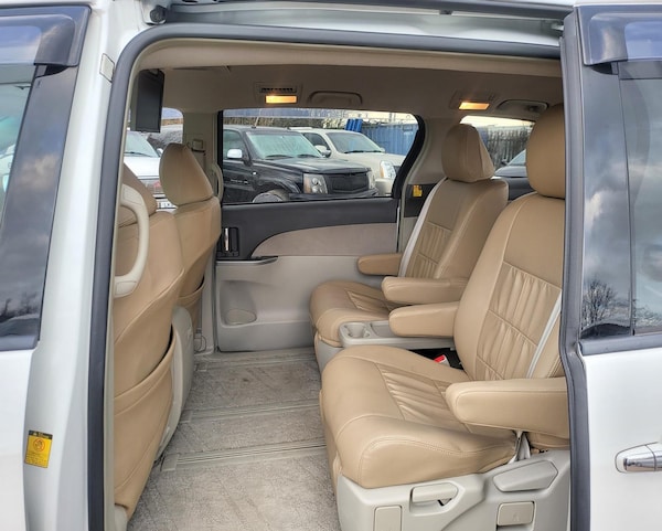 Used Toyota Estima 2012 for sale - 69644287: Photo 22