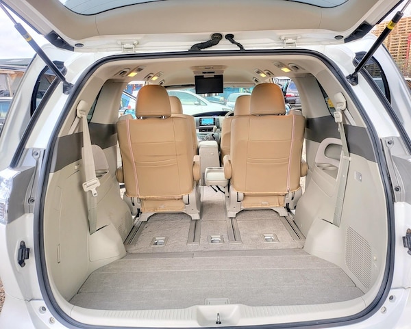 Used Toyota Estima 2012 for sale - 69644287: Photo 24