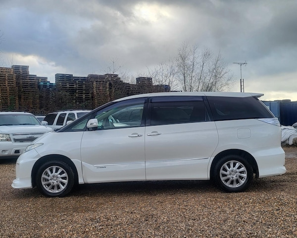 Used Toyota Estima 2012 for sale - 69644287: Photo 4