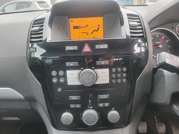 Used Vauxhall Zafira 2012 for sale - 74115398: Photo 18