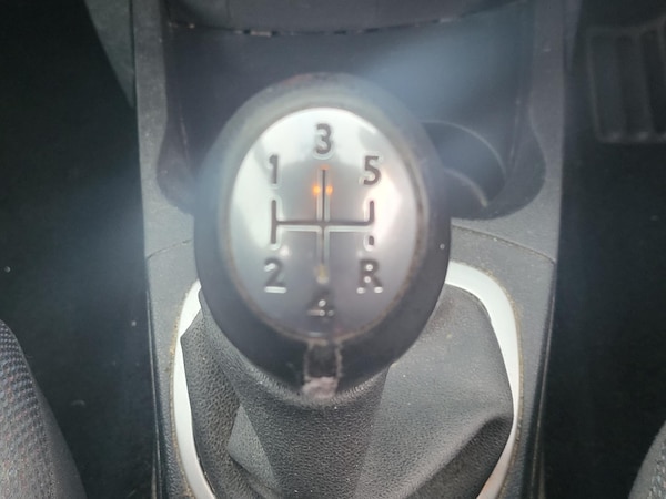 Used Renault Clio 2009 for sale - 66341444: Photo 18