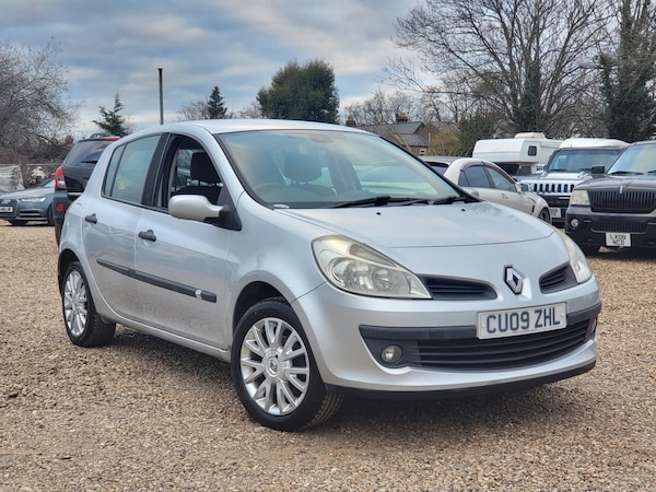 Used Renault Clio 2009 for sale - 66341444: Photo 1