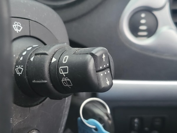 Used Renault Clio 2009 for sale - 66341444: Photo 25