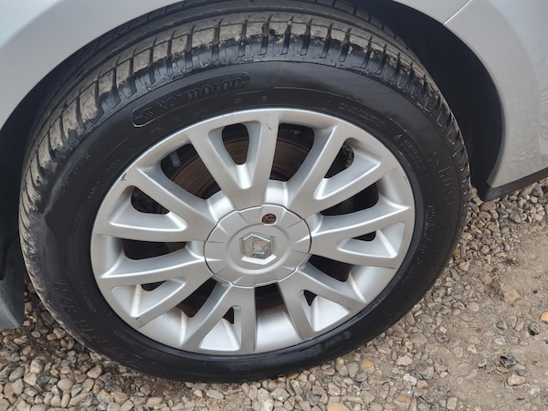 Used Renault Clio 2009 for sale - 66341444: Photo 27
