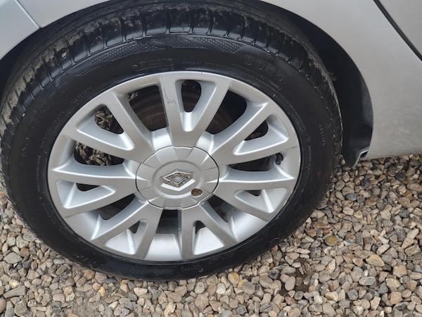 Used Renault Clio 2009 for sale - 66341444: Photo 28