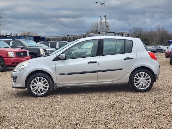 Used Renault Clio 2009 for sale - 66341444: Photo 4