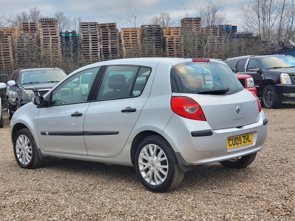 Used Renault Clio 2009 for sale - 66341444: Photo 5