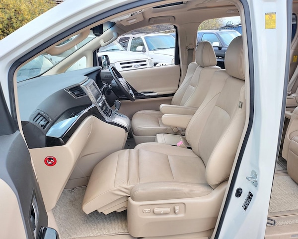 Used Toyota Vellfire 2013 for sale - 69271206: Photo 11