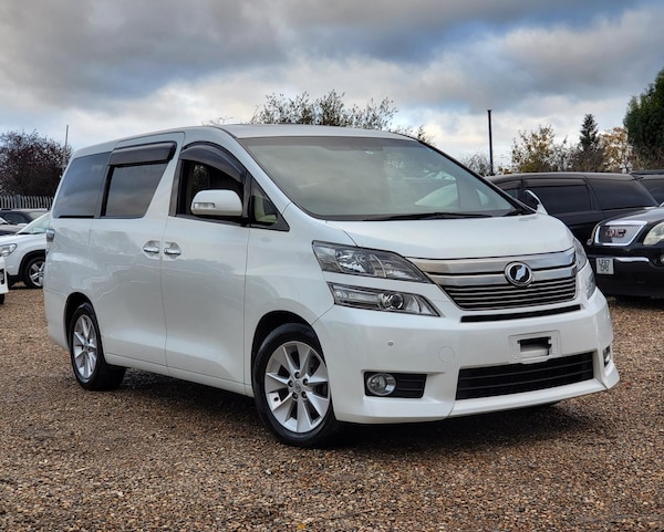 Used Toyota Vellfire 2013 for sale - 69271206: Photo 1