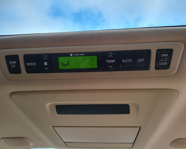 Used Toyota Vellfire 2013 for sale - 69271206: Photo 33