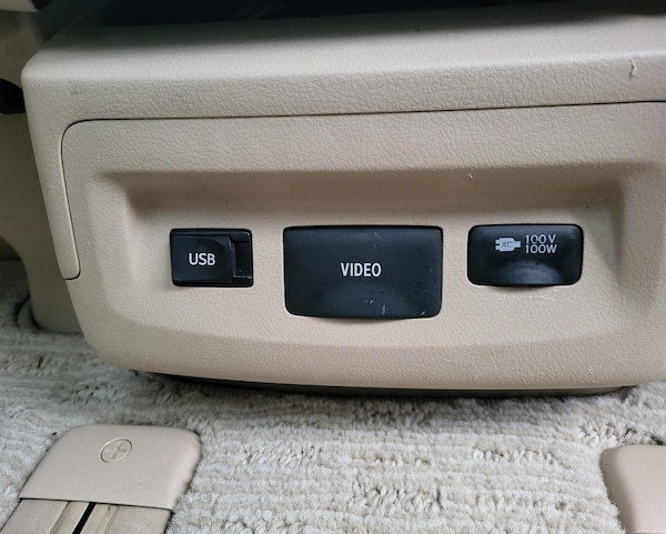 Used Toyota Vellfire 2013 for sale - 69271206: Photo 36