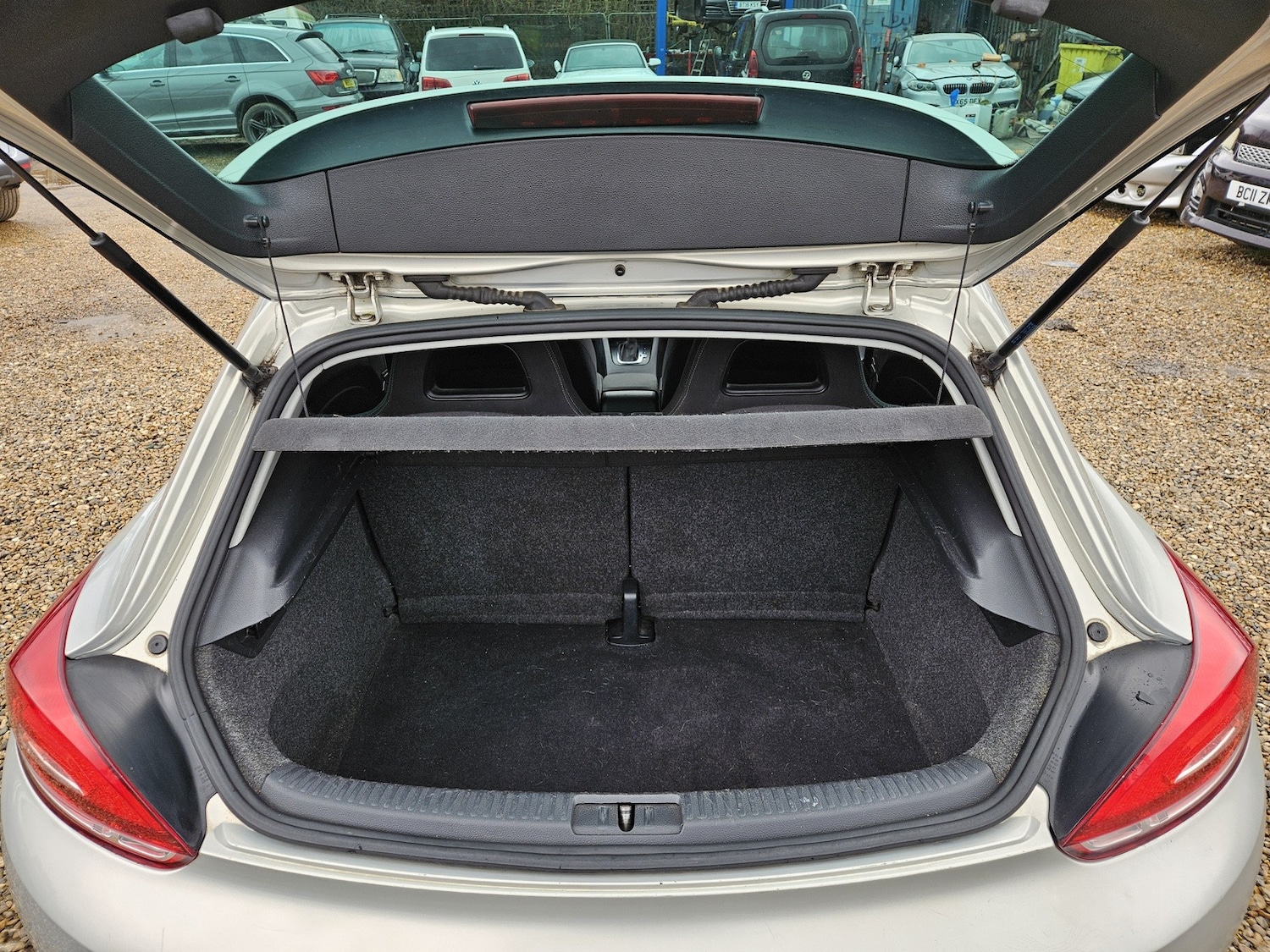 Used Volkswagen Scirocco 2011 for sale - 77605557: Photo 26