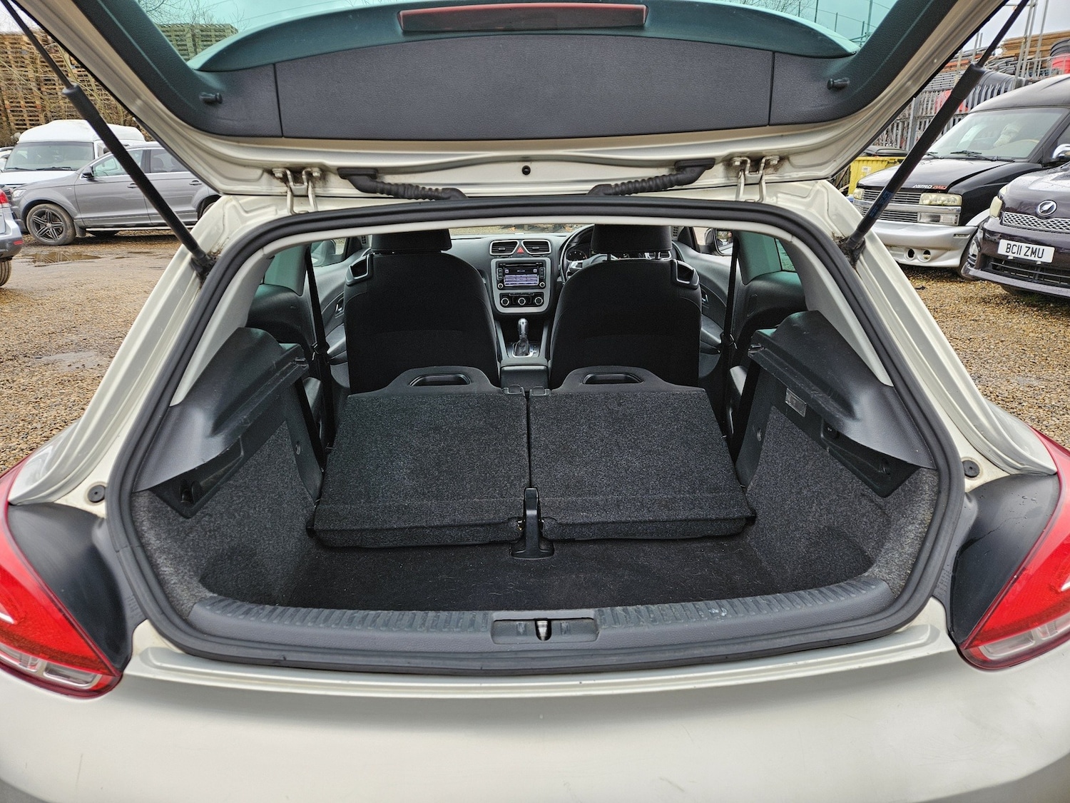 Used Volkswagen Scirocco 2011 for sale - 77605557: Photo 27