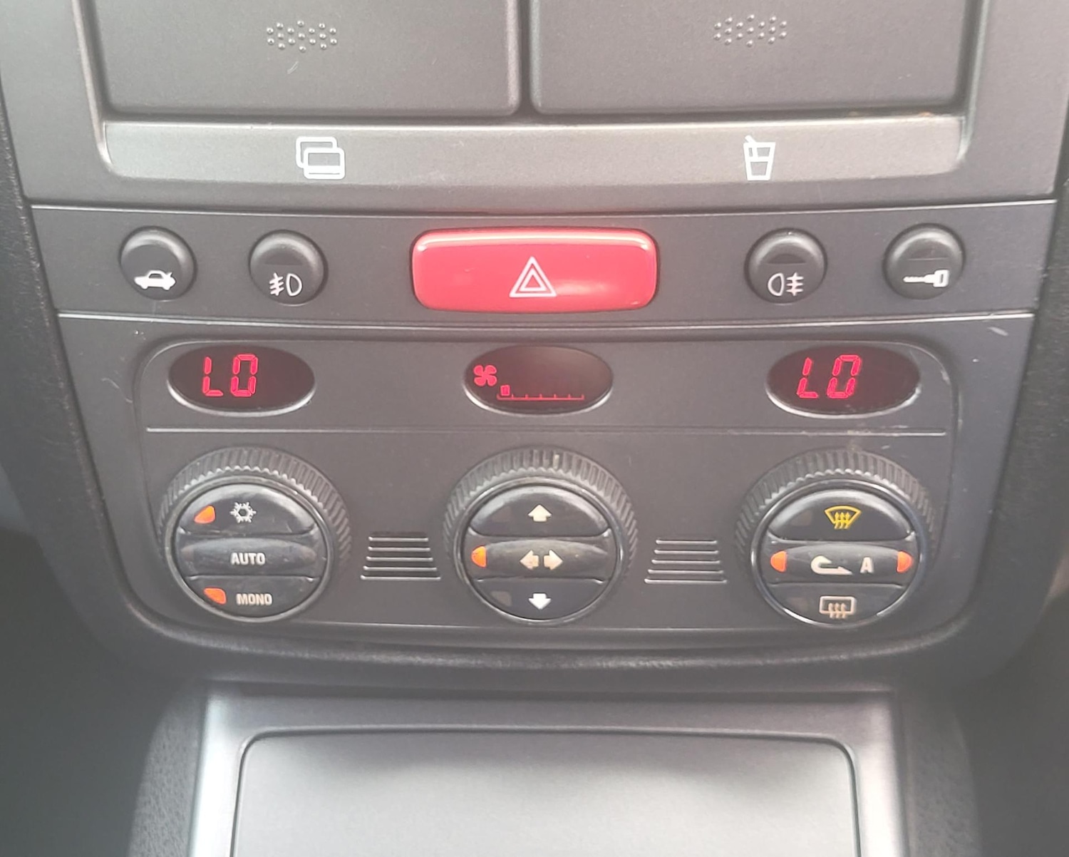 Used Alfa Romeo GT 2007 for sale - 67351932: Photo 17