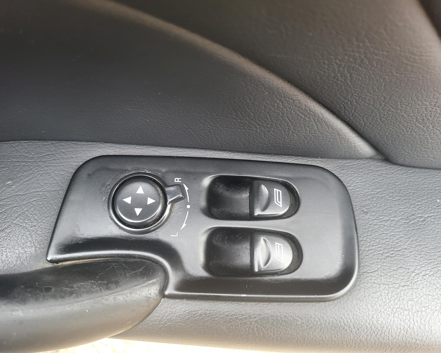 Used Alfa Romeo GT 2007 for sale - 67351932: Photo 21