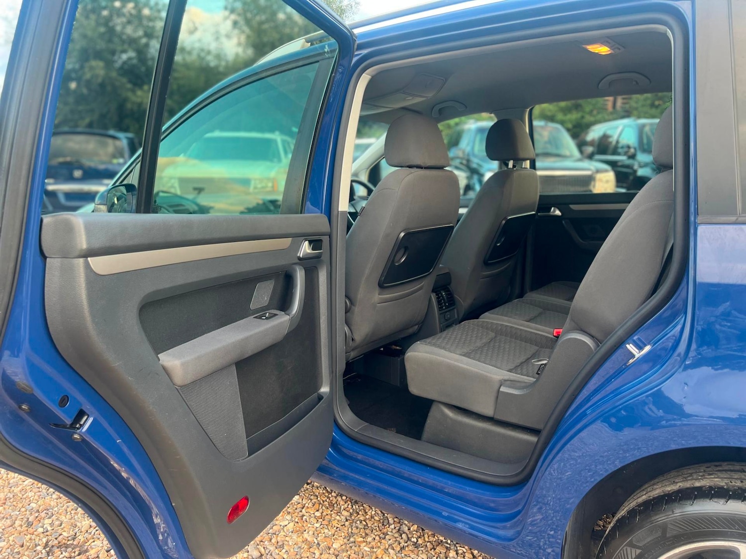 Used Volkswagen Touran 2008 for sale - 64148592: Photo 11