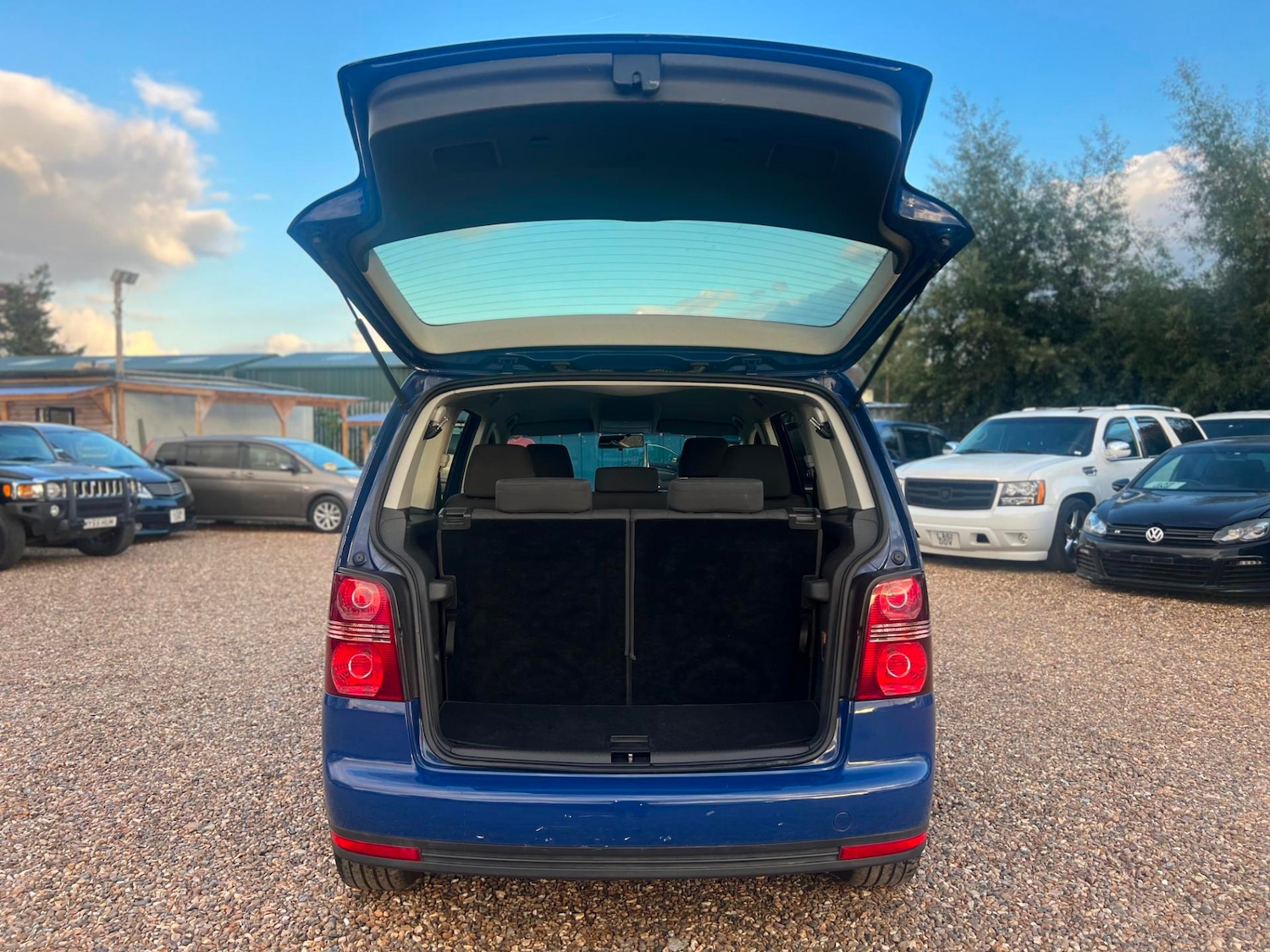 Used Volkswagen Touran 2008 for sale - 64148592: Photo 14