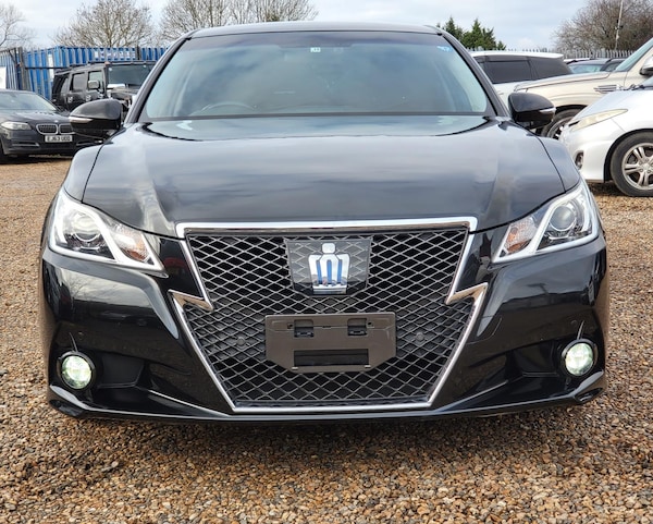 Used Toyota Crown 2013 for sale - 69642618: Photo 2