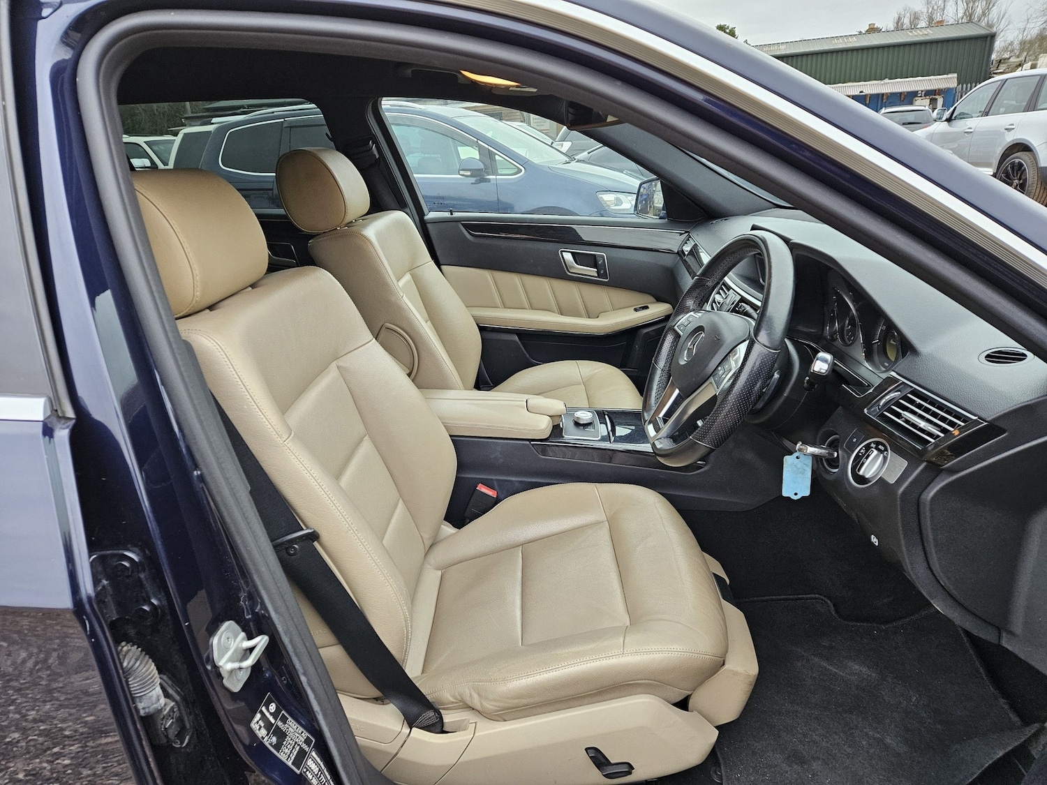 Used Mercedes-Benz E Class 2012 for sale - 77595498: Photo 10