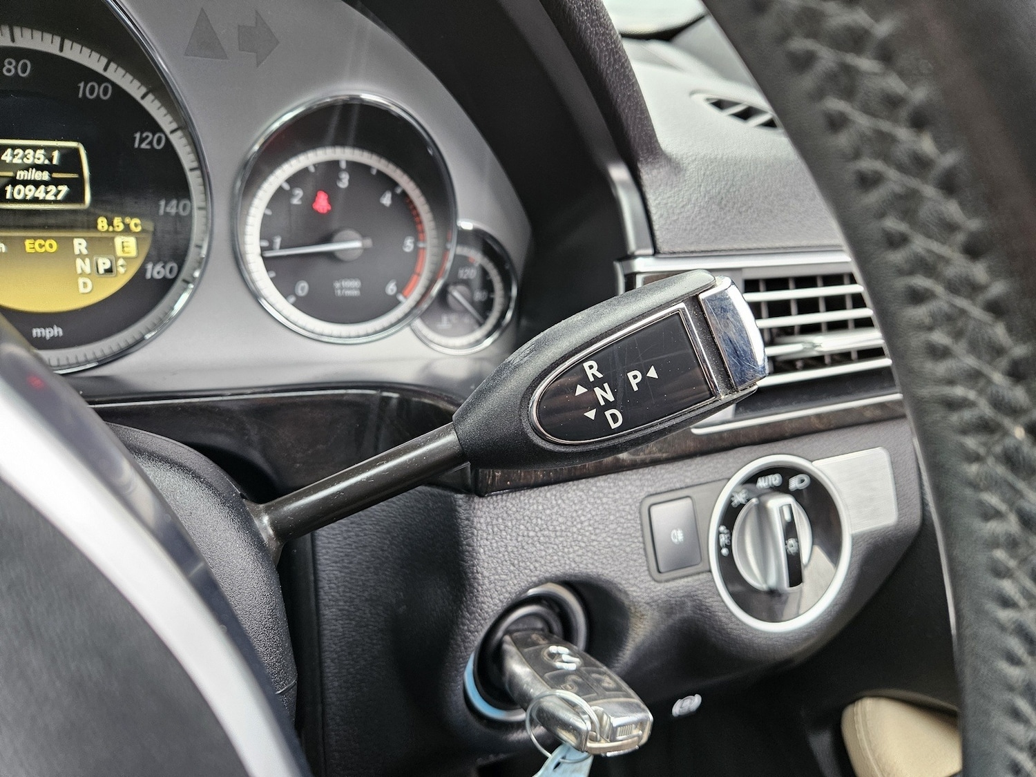 Used Mercedes-Benz E Class 2012 for sale - 77595498: Photo 24