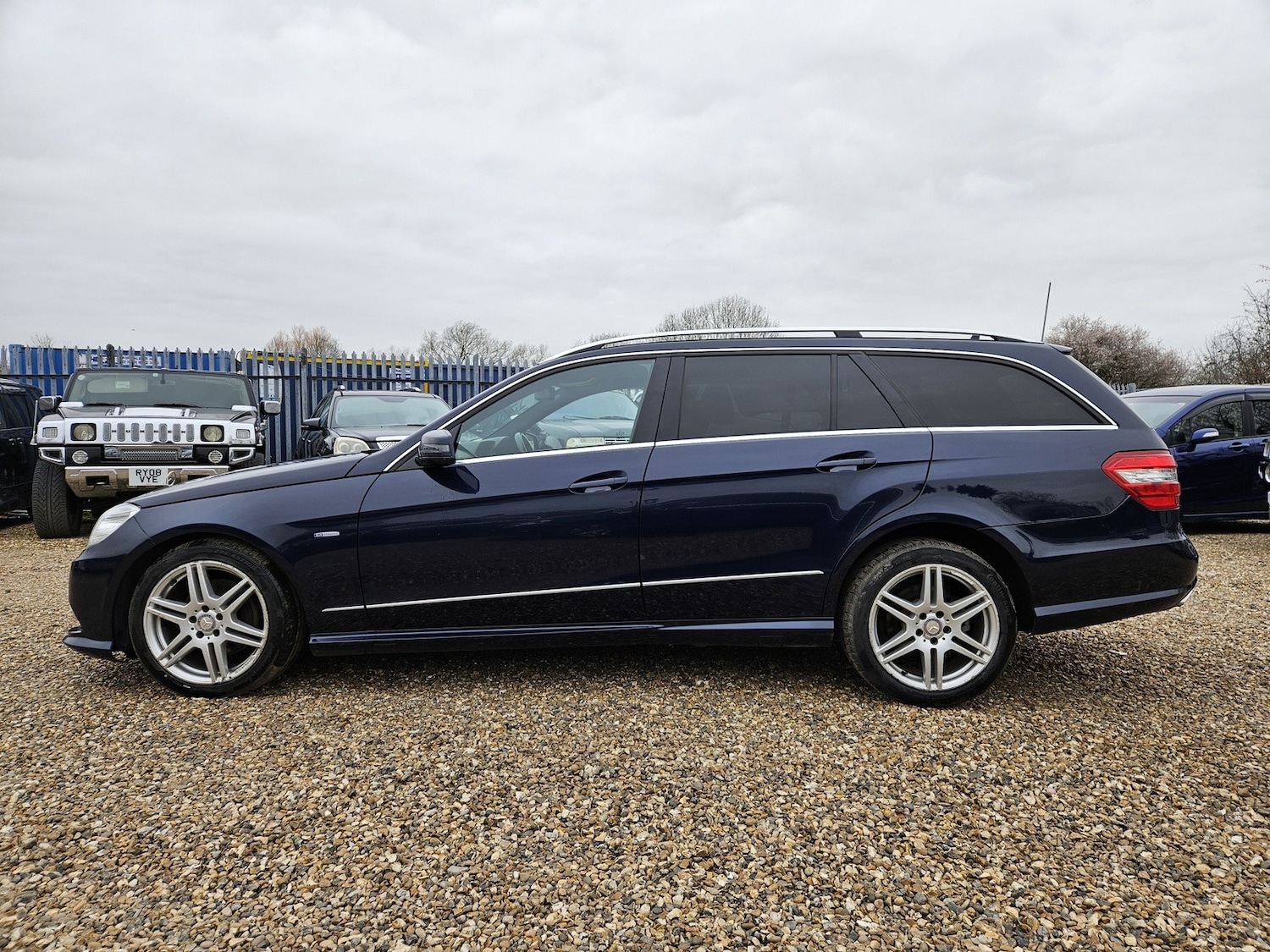Used Mercedes-Benz E Class 2012 for sale - 77595498: Photo 4