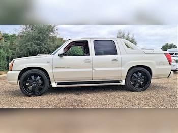 Used Cadillac Escalade undefined for sale - 78971651: Photo