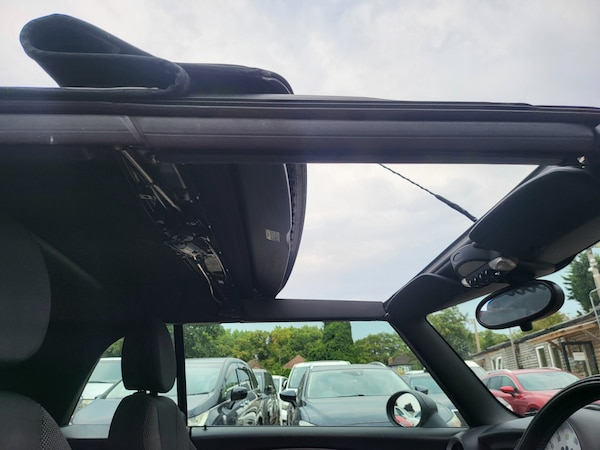Used MINI Convertible 2010 for sale - 75593145: Photo 25