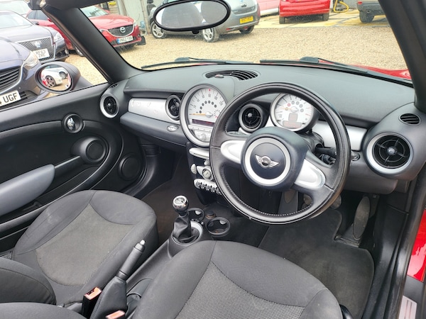 Used MINI Convertible 2010 for sale - 75593145: Photo 26