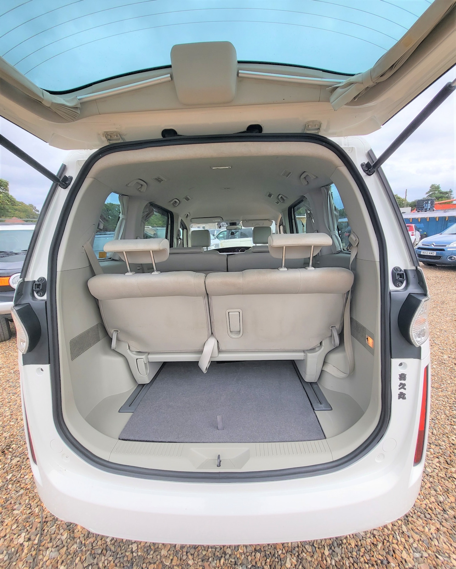 Used Mazda Biante 2018 for sale - 61136558: Photo 15