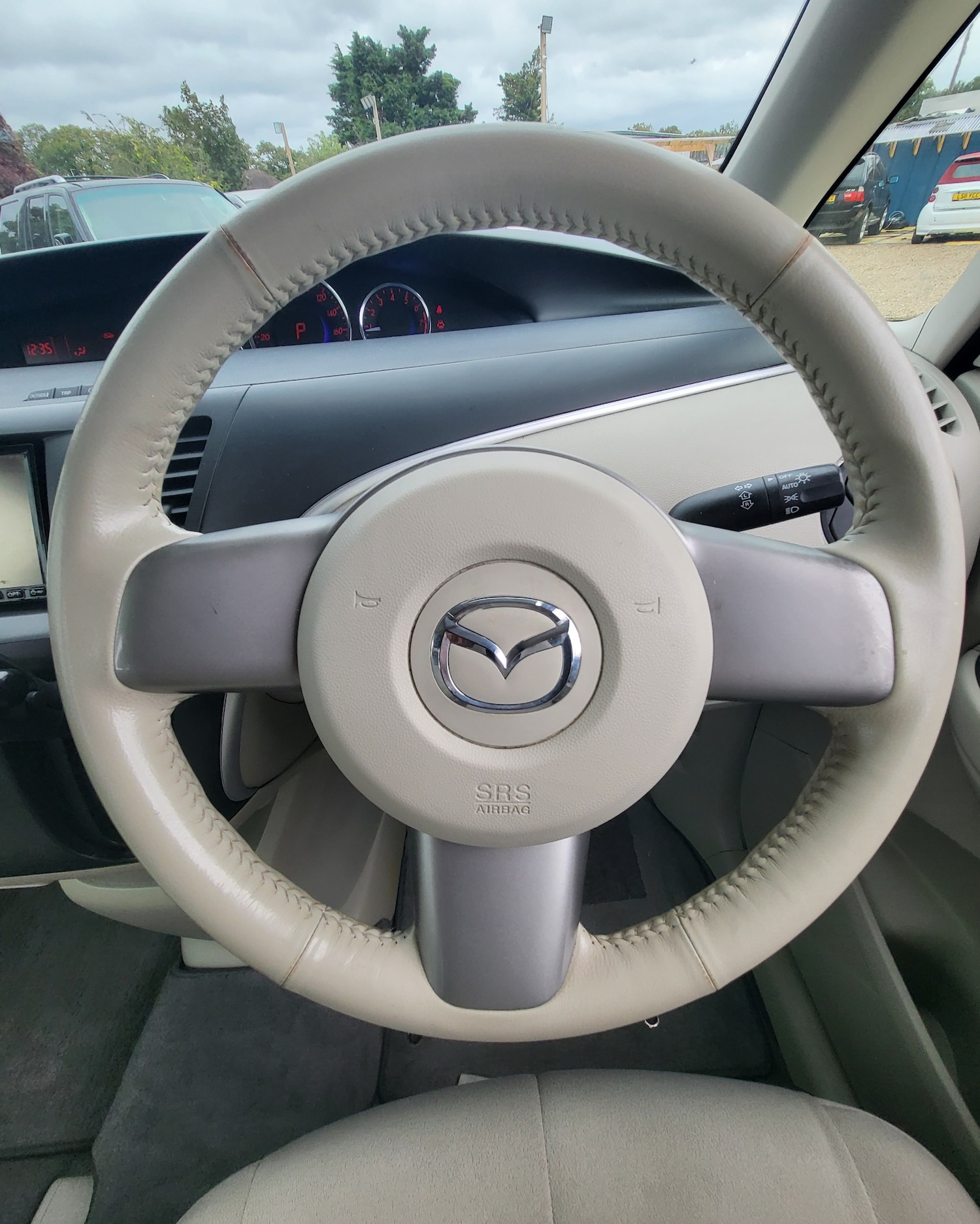 Used Mazda Biante 2018 for sale - 61136558: Photo 16