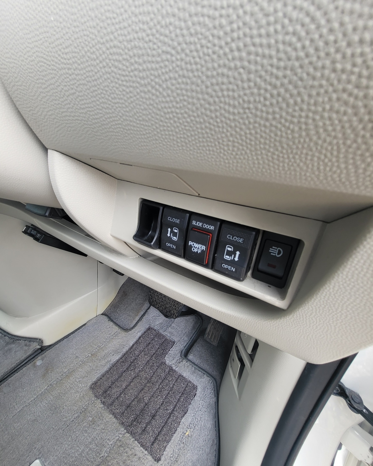 Used Mazda Biante 2018 for sale - 61136558: Photo 18