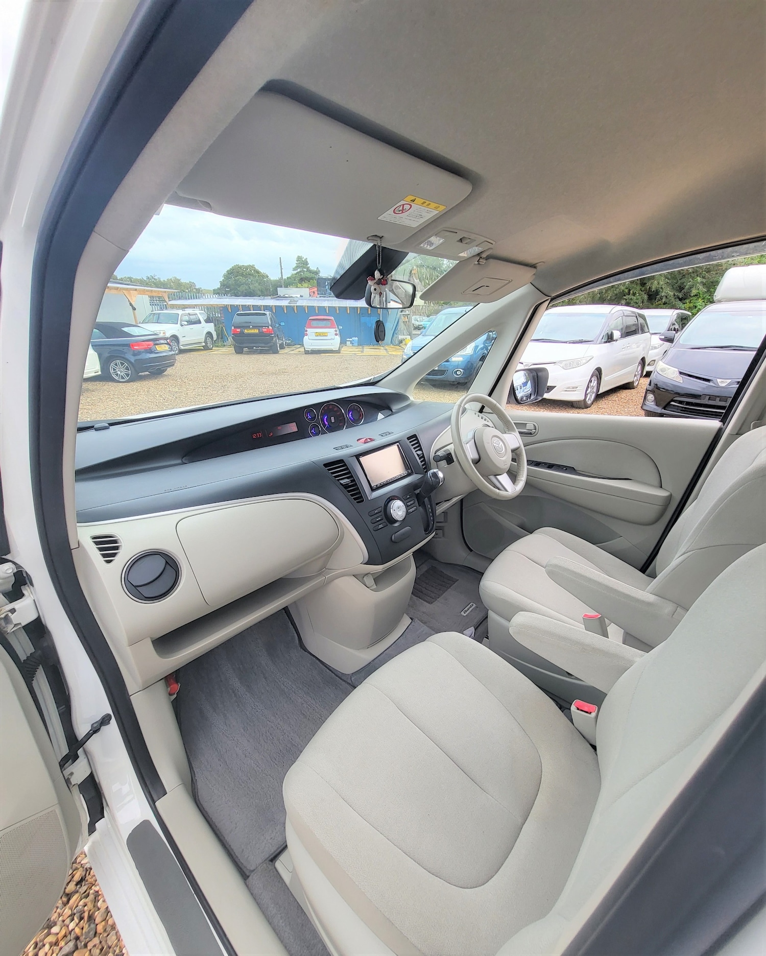 Used Mazda Biante 2018 for sale - 61136558: Photo 23