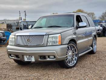 Used Cadillac Escalade 2004 for sale - 69281169: Photo