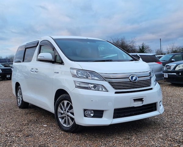 Used Toyota Vellfire 2013 for sale - 69644092: Photo 1