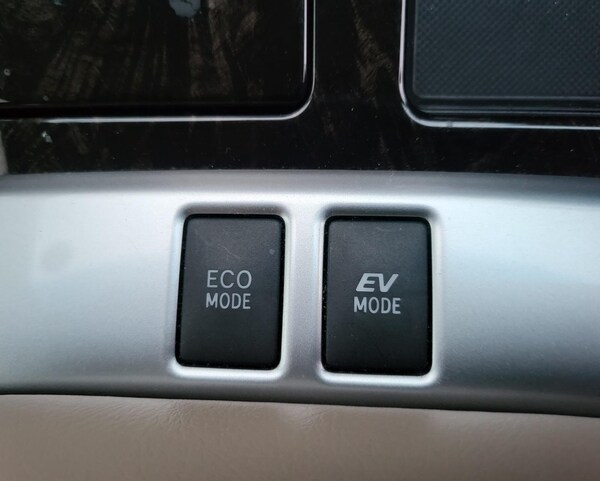 Used Toyota Vellfire 2013 for sale - 69644092: Photo 32
