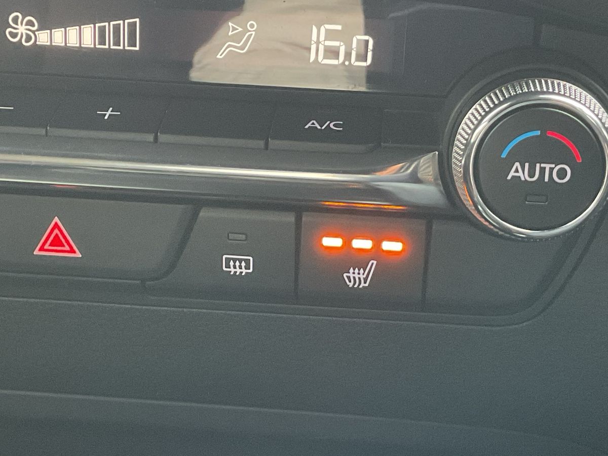 Used Mazda Mazda3 2022 for sale - 76142305: Photo 25