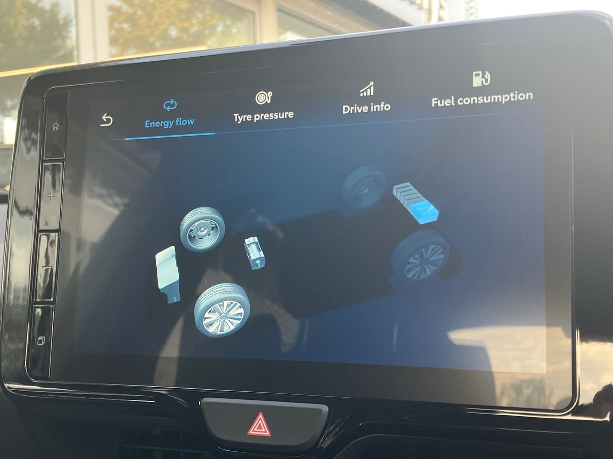 Used Mazda Mazda2 HYBRID 2025 for sale - 76299876: Photo 29