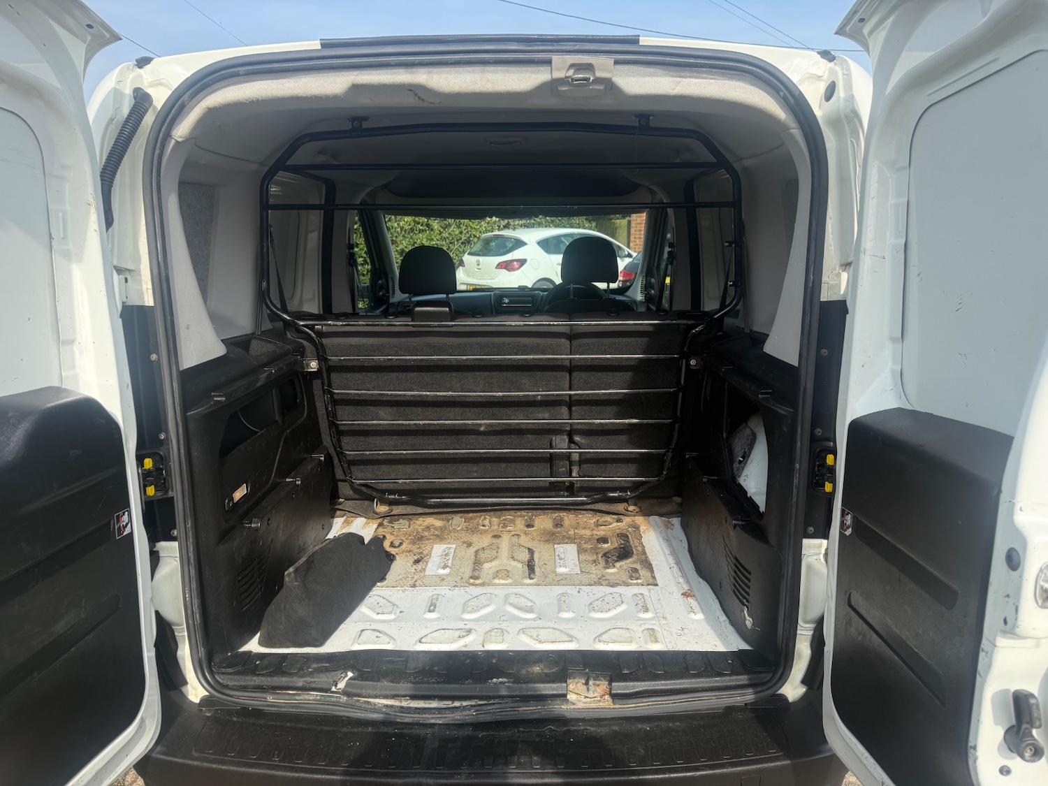 Used Vauxhall Combo 2016 for sale - 77968520: Photo 13