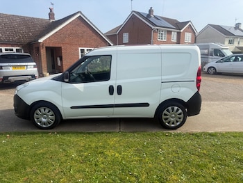 Used Vauxhall Combo 2016 for sale - 77968520: Photo