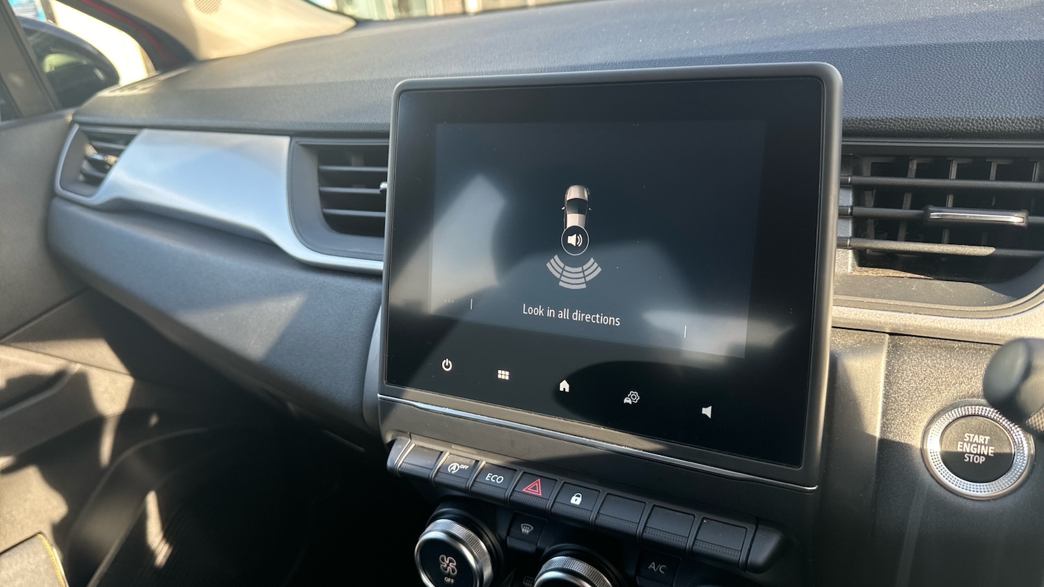 Used Renault Captur 2022 for sale - 76490325: Photo 11